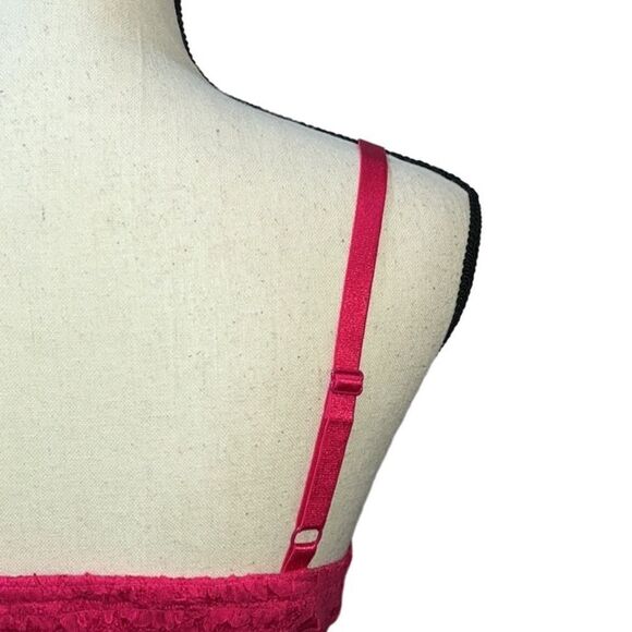 Torrid V-Neck Lace Smocked Sleeveless Crop Top - Picture 9 of 12